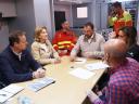 El presidente de la Junta visita el puesto de mando de Navelgas que coordina el operativo de extinción de los incendios en Tineo