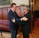 El presidente de la Junta recibe al embajador de Cuba en España